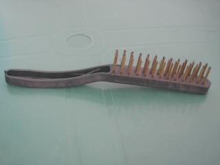 CEPILLO DE ACERO MANGO PLAST 3 HILERAS MAX