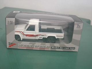 AUTITO DE COLECCION DE METAL/CAMIONETA SIMPLE