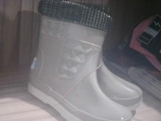 BOTA DE GOMA PARA DAMA