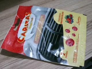 AROMATIZANTE DE AUTOS CARITAS FRUTOS ROJOS