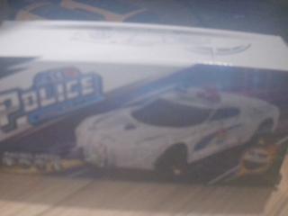 AUTO POLICIA EN CAJA SPEED OM374263