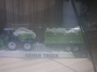 CAMION CON CARRITO FARMER TRUCK REF OM367667