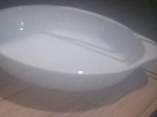 BANDEJA OVALADO PLASTICO BLANCO 25X15X4CM