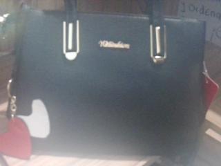 CARTERA DE CUERINA C/ LLAVERO CORAZON 