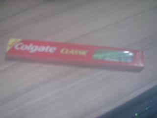 CEPILLO COLGATE EN CAJA MEDIO