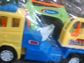 CAMION CON GRUA