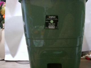 BASURERO PLASTICO CON PEDAL  7.5LTS INPLAST