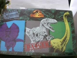 CARTUCHERA 86PCS DISEÑO DINOSAURIO 