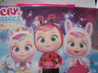 CARTUCHERA 86PCS DISEÑO CRY BABIES 