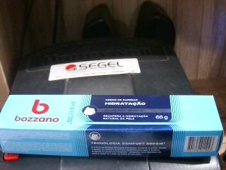 CREMA PARA AFEITAR PIEL SENSIBLE BOZZANO