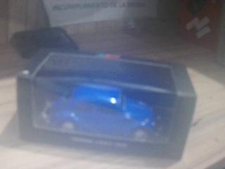 AUTO DE METAL FUSCA COLECCION 7985