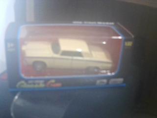 AUTO CLASICO DE COLECCION 9035