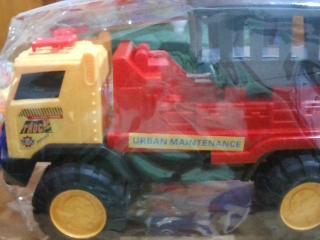 CAMION CON ELEVADOR RC-24553