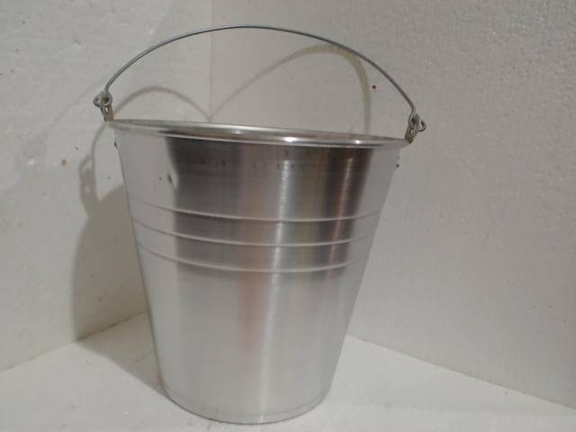 BALDE DE ALUMINIO NRO 26 SANJO