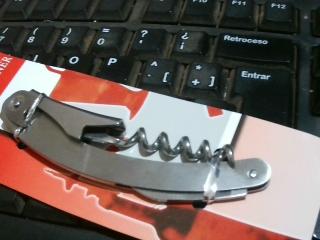 ABRIDOR DE METAL CURVO 12CM CORKSCREW OPENER