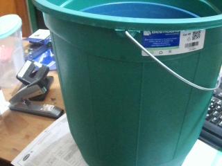 BALDE DE PLAST 18LTS BELMOUNT VERDE