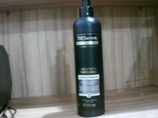 ACONDICIONADOR TRESEMME LISO EFEC PROFESIONAL 500ML