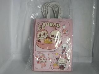 BOLSO DE CARTON 21X15CM X12UN LABUBU