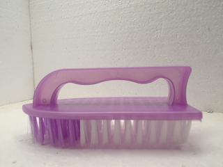 CEPILLO PARA ROPA M.PLASTICO RC26151