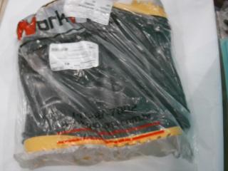 BOTA DE GOMA NEGRO CAÑO CORTO BORDE AMARILLO